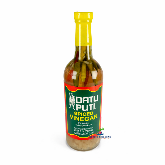 Datu Puti Spicy Vinegar 750ml – tangy vinegar infused with chili, ideal for dipping sauces, marinades, and everyday cooking.